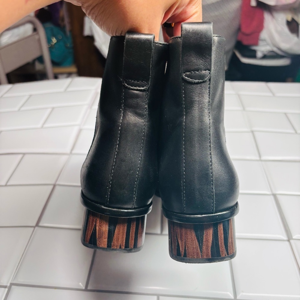 Bernardo Helene Black Antique Calf Leather Women’s Ankle Boots Size 7 Medium - Picture 9 of 16